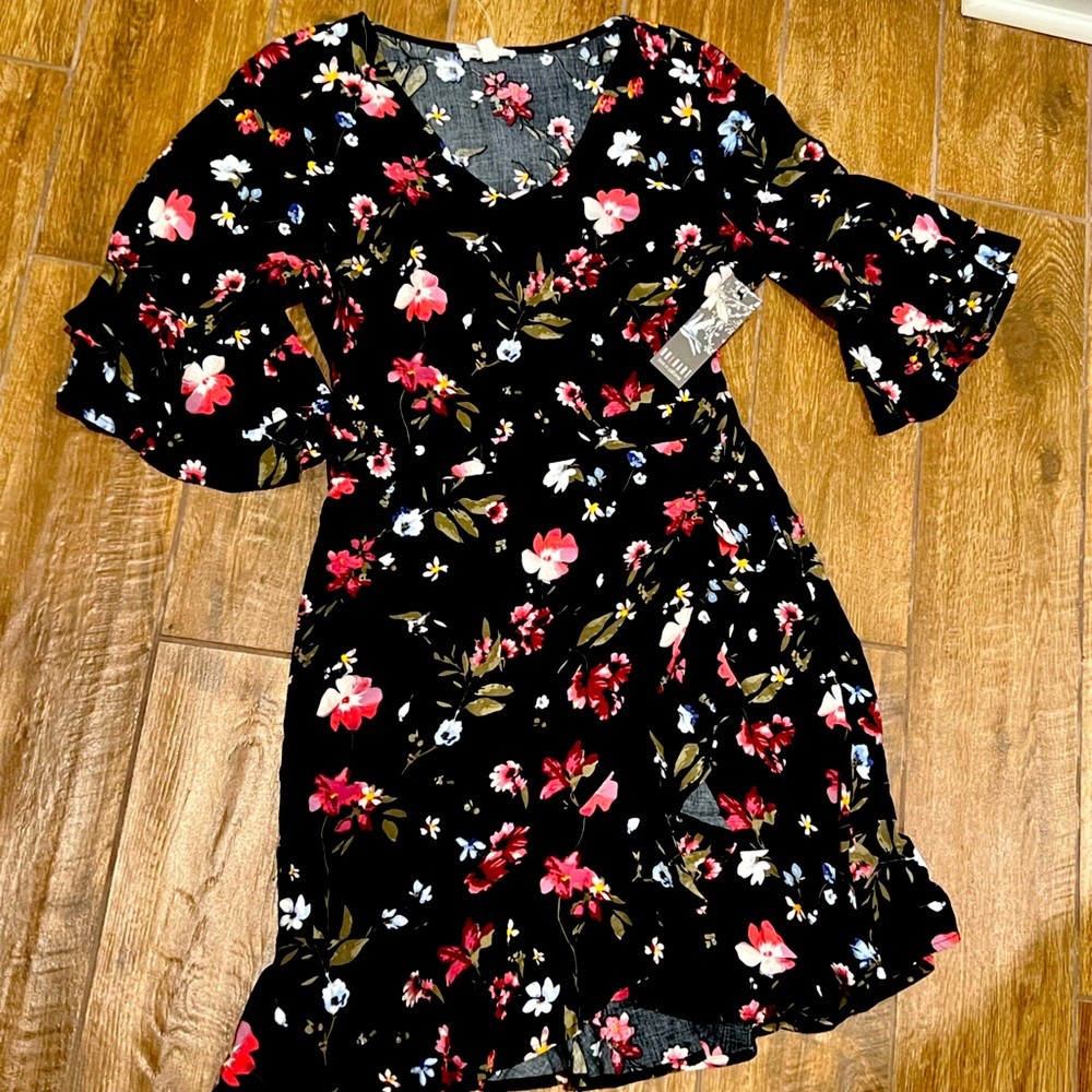 NWT OneHart Floral Dress